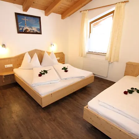 Апартаменты Haus Angelika Im Zillertal Хиппах